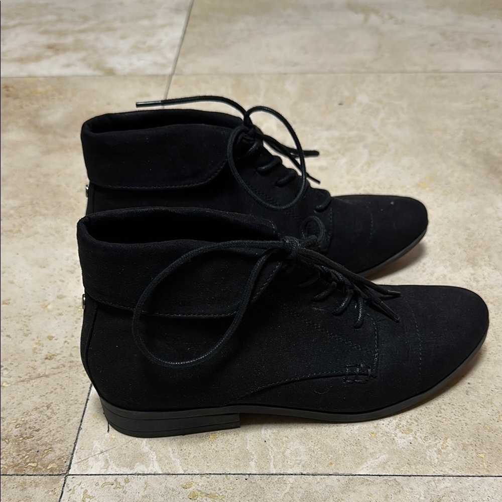 Black Chukka Boots with Lace-Up Closure and Suede Material
